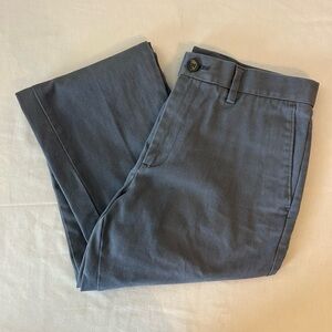 Amazon Essentials Men's Dark Gray‎ Flat Front Chinos Size 30 x 32